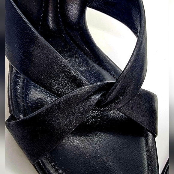 Louis Vuitton Sandals Women Black Leather calf - Picture 10 of 10